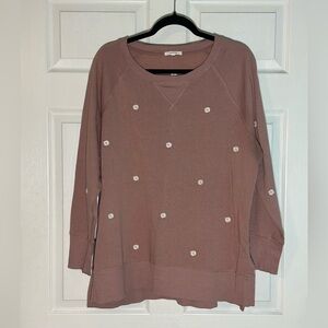 Maurice’s oversized daisy pattern sweatshirt